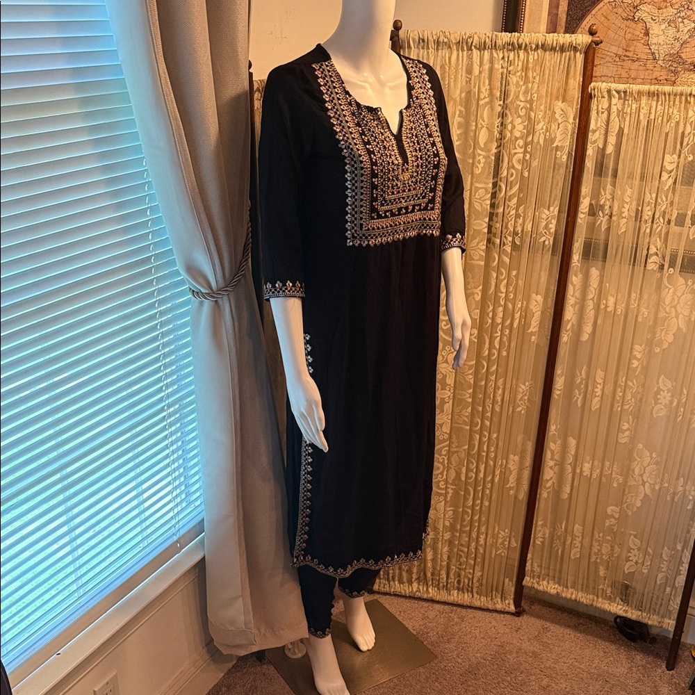 Black Embroidered Tunic Dress & Leggings